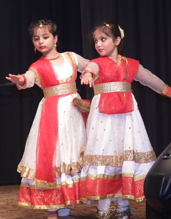 Kathak Dance Classes in Gurgaon Near Me – expert Kathak teacher at Swar Kala Sangam